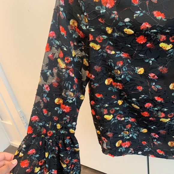 Club Monaco chiffon floral top bell sleeves - XS - Picture 3 of 5